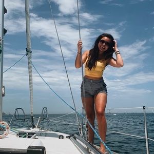 Meet your Posher, Ally